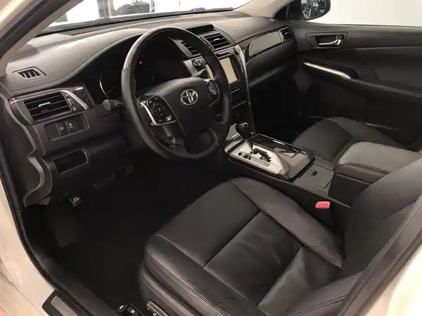 Toyota Camry 2015