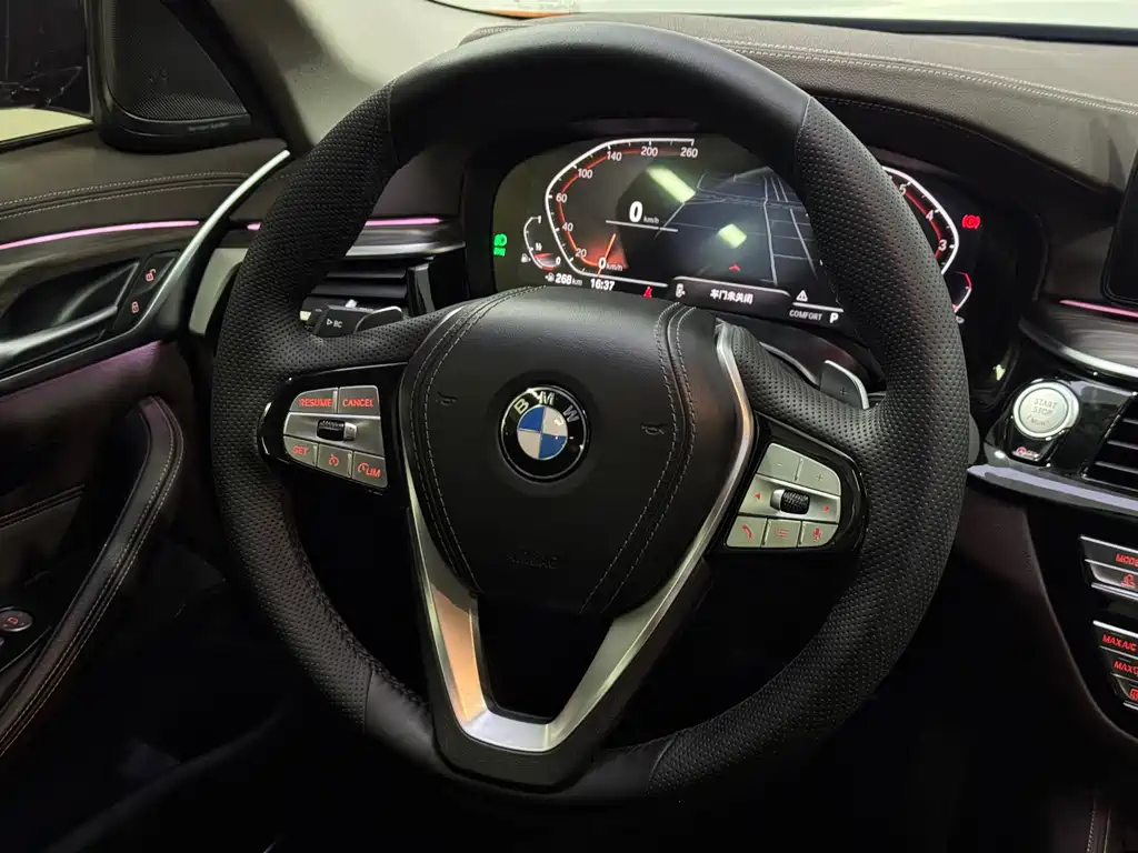 BMW 5 Series 2023 — фото 16