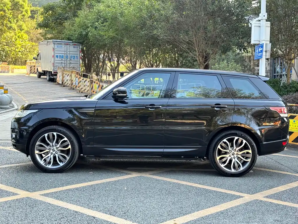 Land Rover Sport 2017 — фото 16