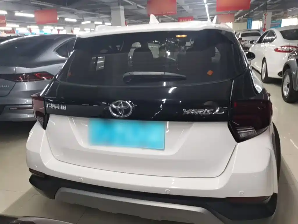 Toyota Yaris L 2023