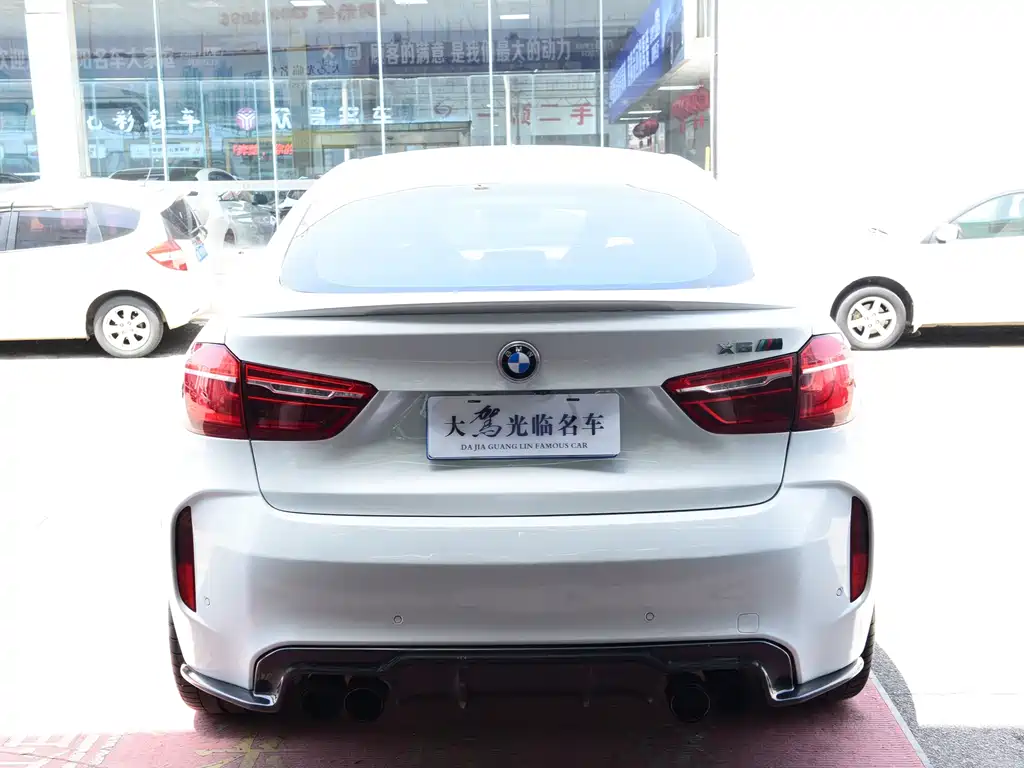 BMW X6 M 2016 — фото 8
