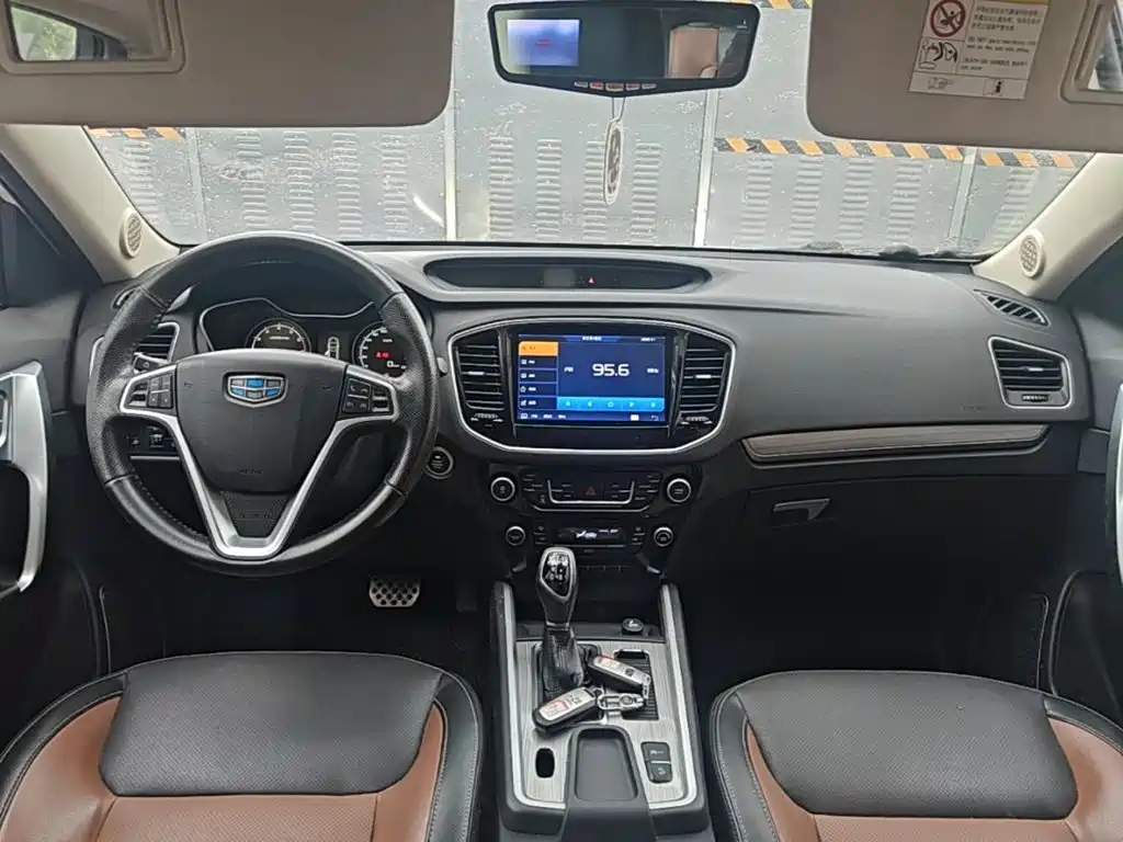 Geely Vision X6 2017 — фото 10