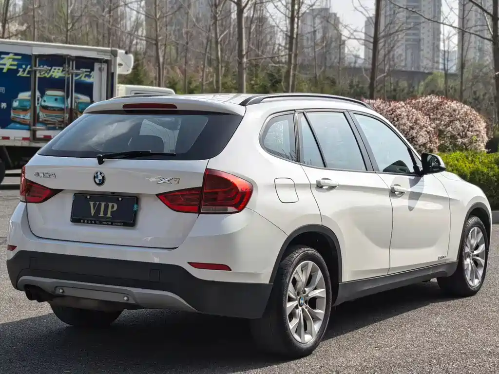 BMW X1 2015 — фото 6