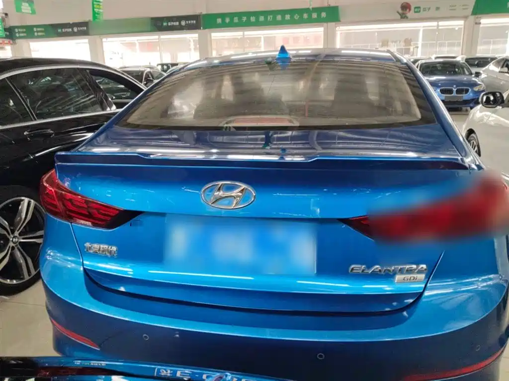 Hyundai Elantra 2016 — фото 6