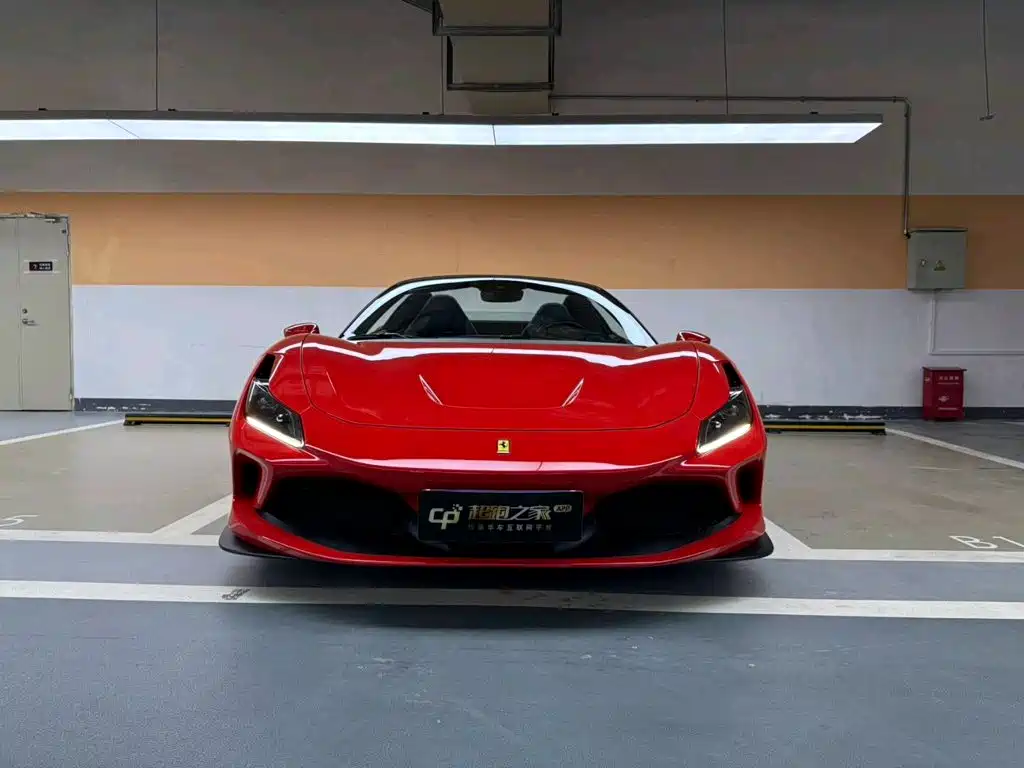 Ferrari F8 2021 — фото 2