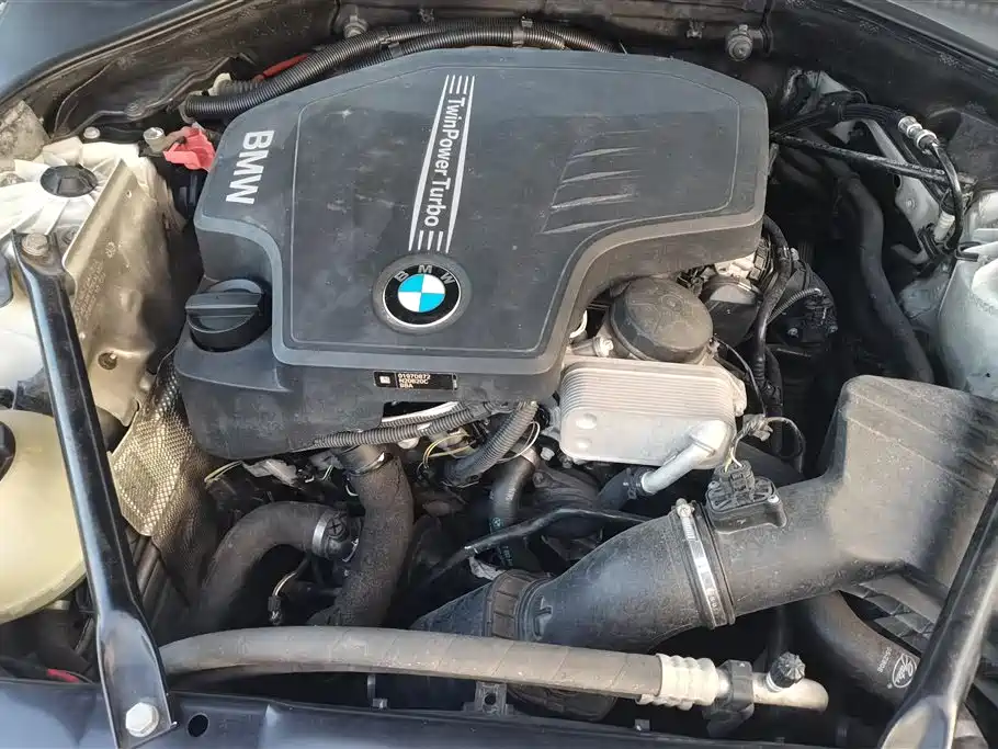 BMW 5 Series 2016 — фото 10