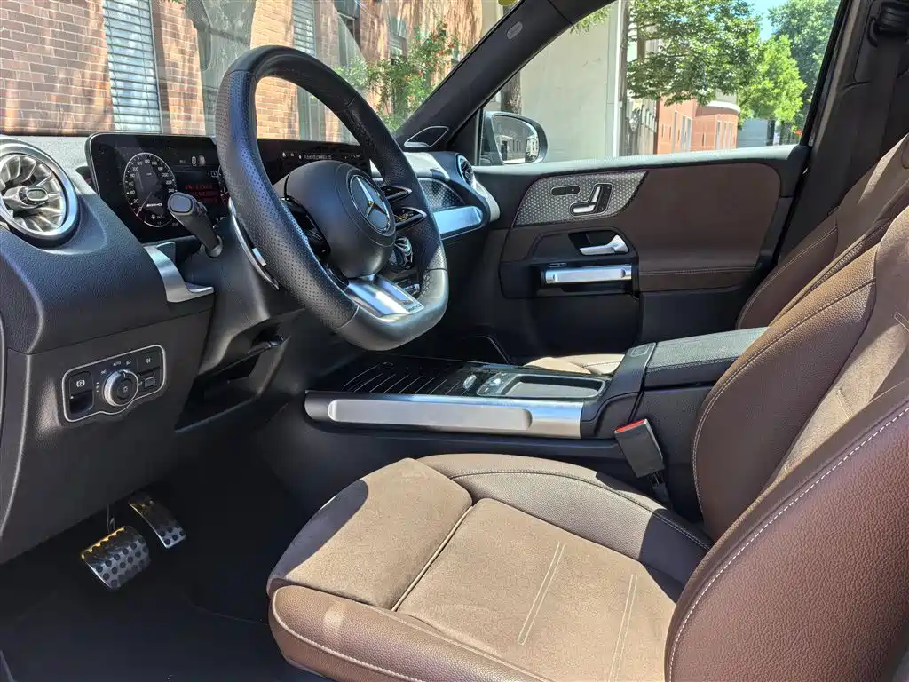 Mercedes-Benz GLB AMG 2025 — фото 5