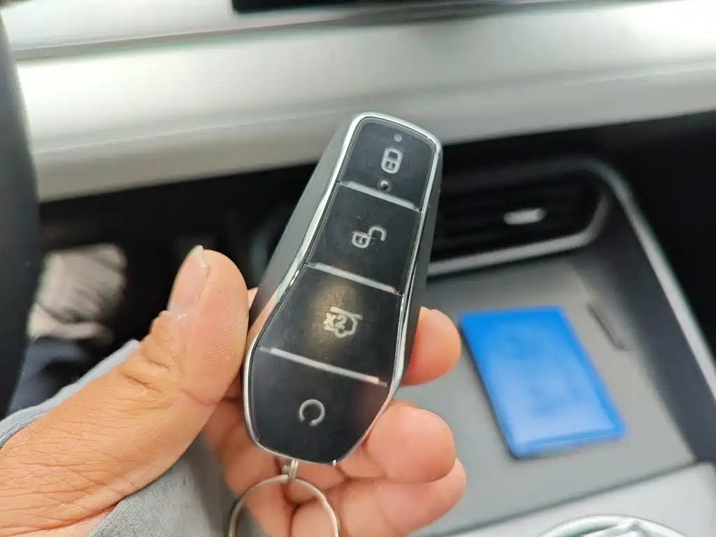 BYD Seal 05 DM-i 2025 — фото 12