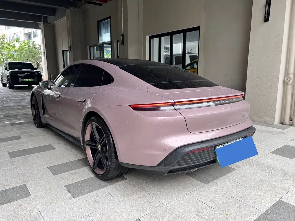 Porsche Taycan 2020 — фото 14