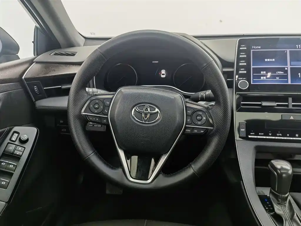 Toyota Avalon 2019 — фото 11