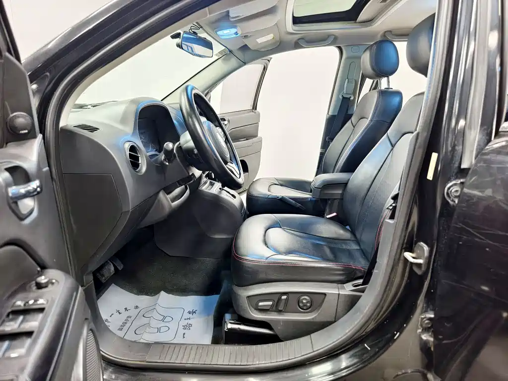 Jeep Compass 2014 — фото 14
