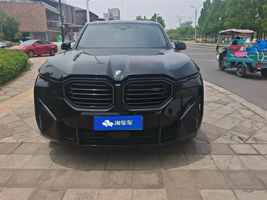 BMW XM 2025