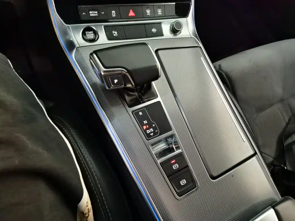 Audi A6L 2022 — фото 14