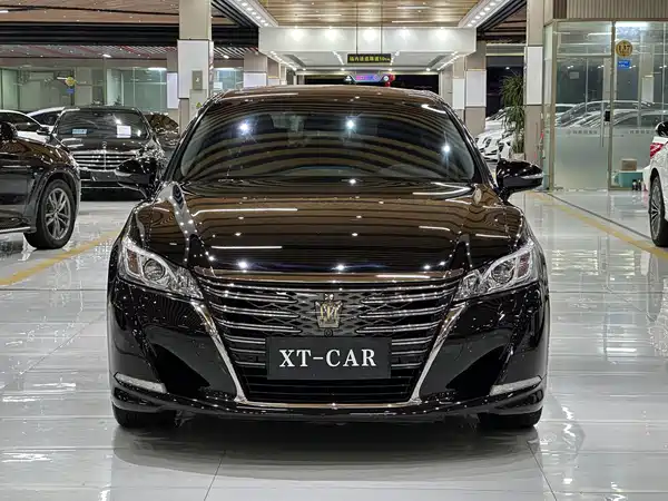 Toyota Crown 2019