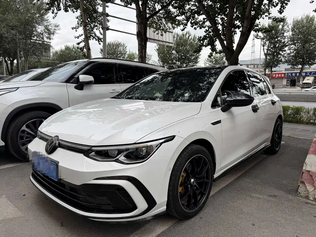 Volkswagen Golf 2023