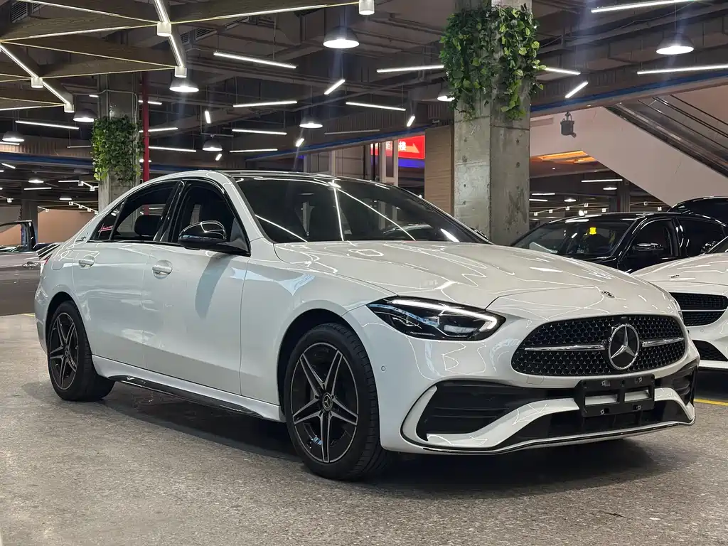 Mercedes-Benz C-Class 2023 — фото 3