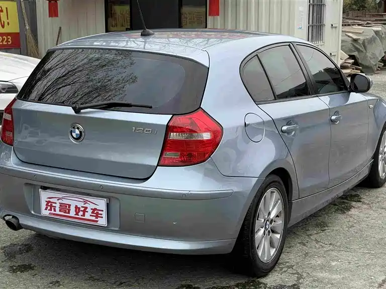 BMW 1 Series 2010 — фото 7