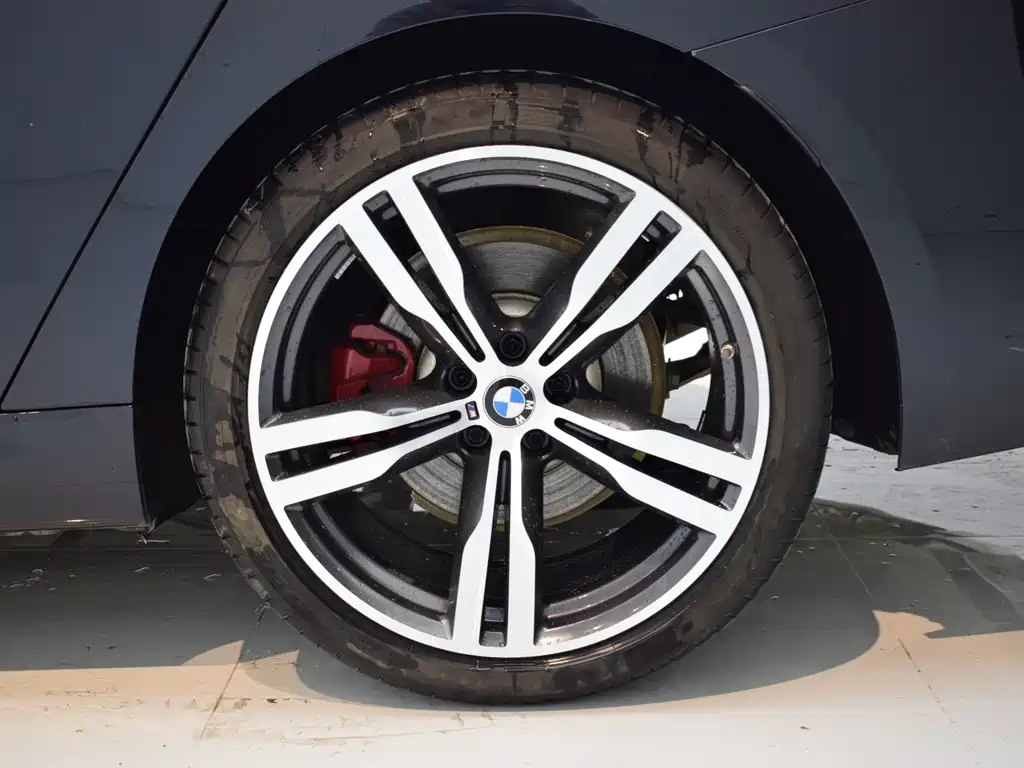 BMW 6 Series GT 2023 — фото 26