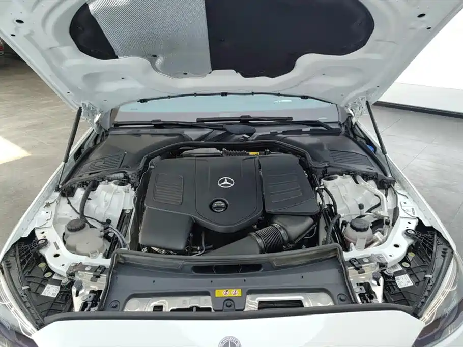 Mercedes-Benz C-Class 2023 — фото 10