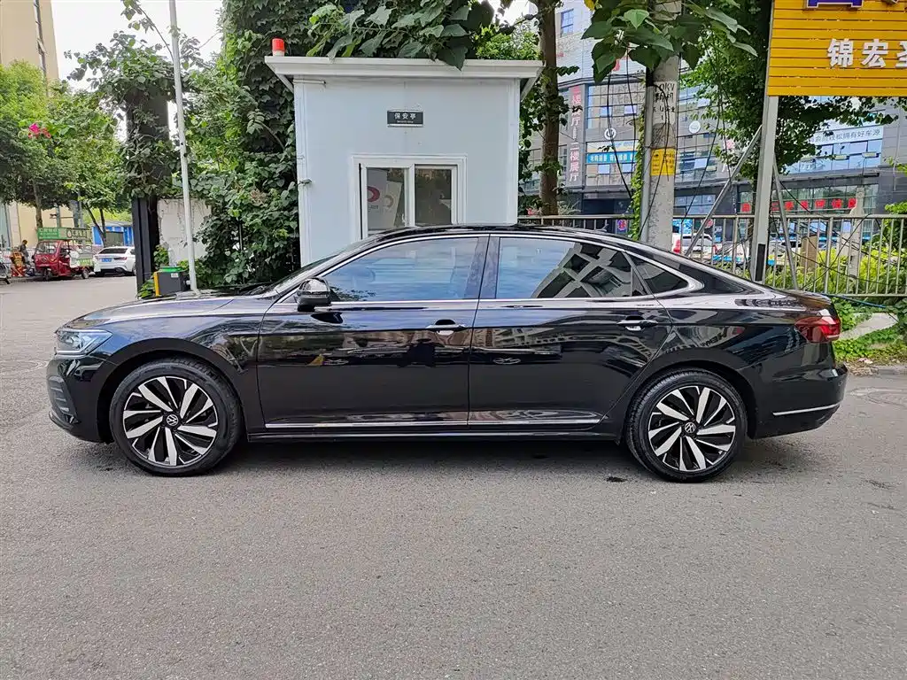 Volkswagen Passat 2023