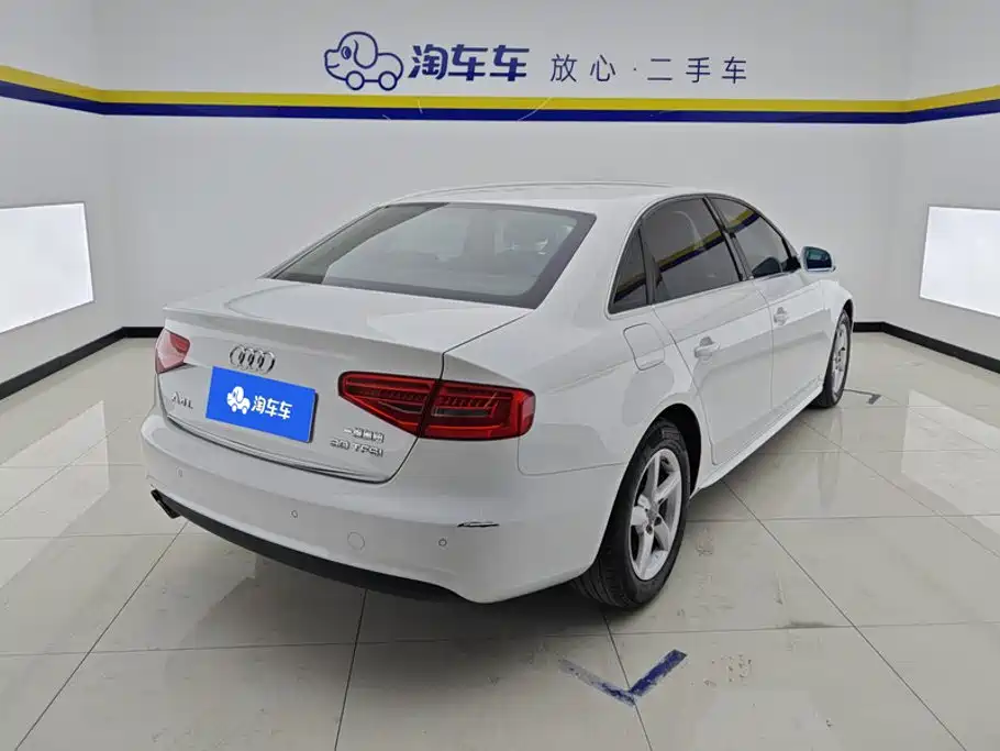 Audi A4L 2016