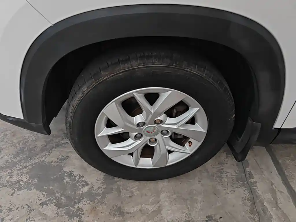 Wuling Hongguang S3 2018 — фото 23
