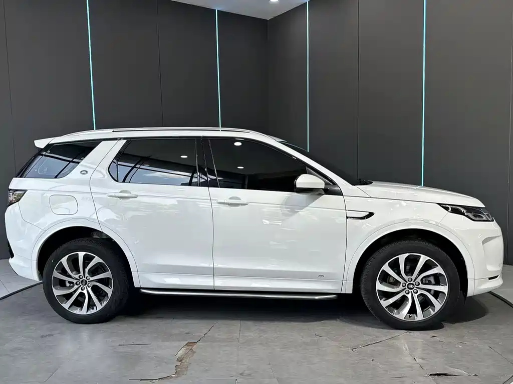 Land Rover Discovery Sport 2023 — фото 5