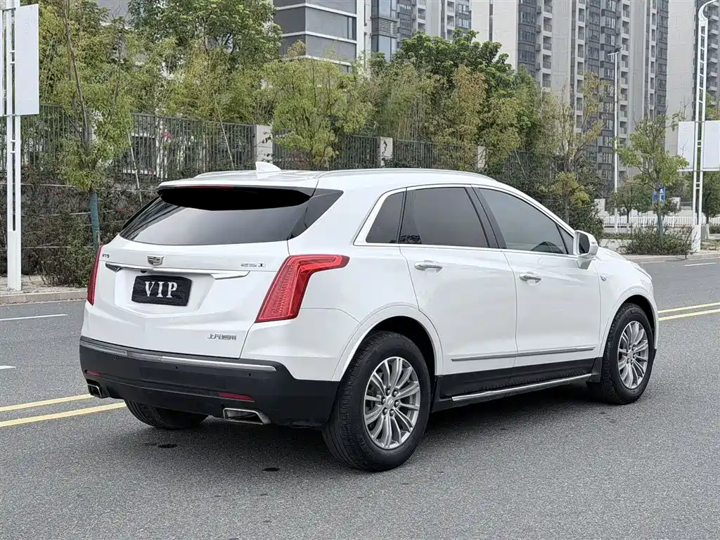 Cadillac XT5 2018 — фото 6