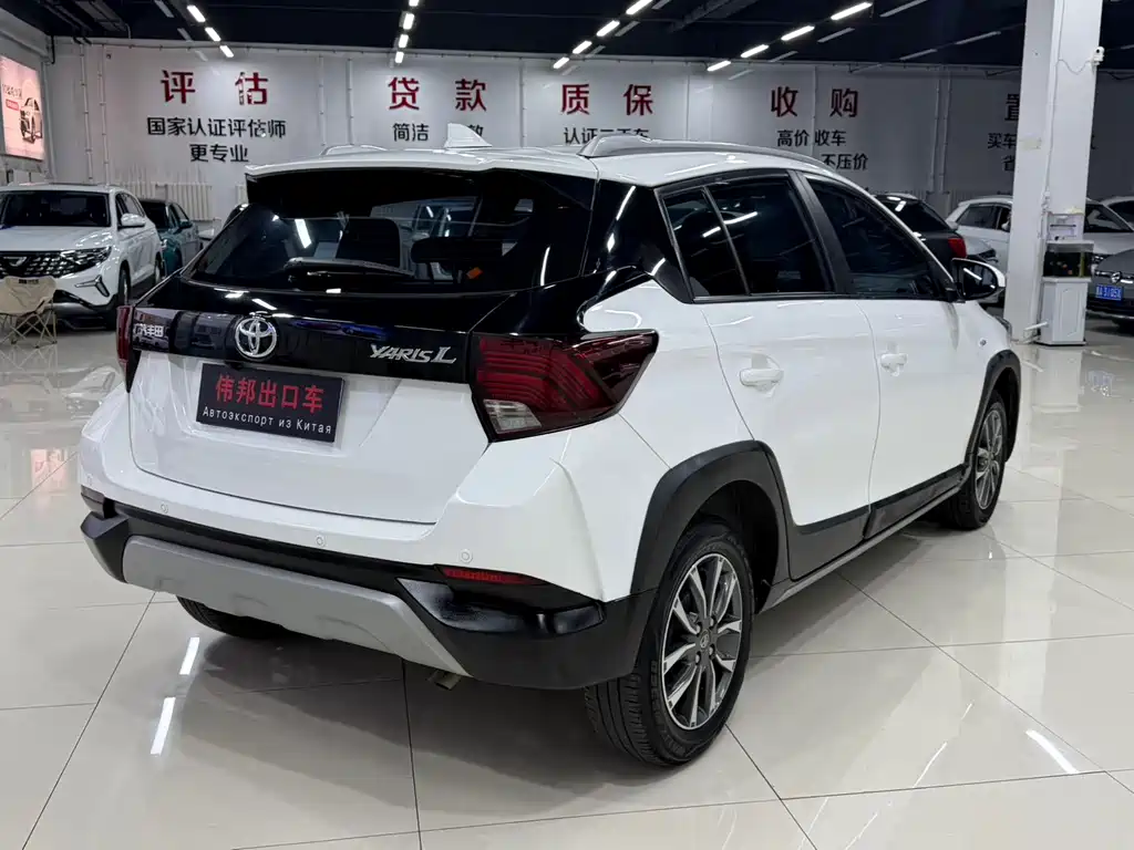 Toyota Yaris L 2023 — фото 6