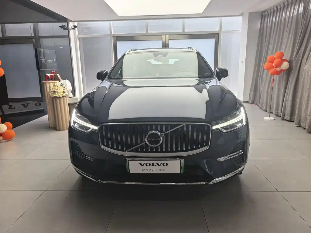 Volvo XC60 PHEV 2024 — фото 2