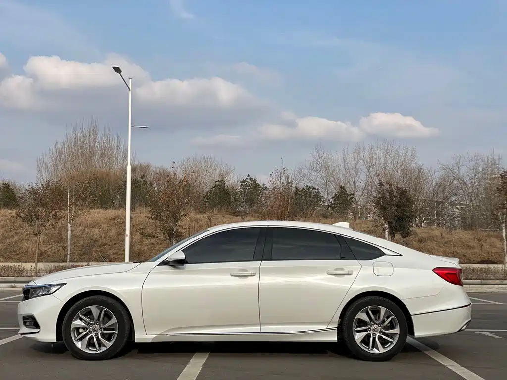 Honda Accord 2021 — фото 4