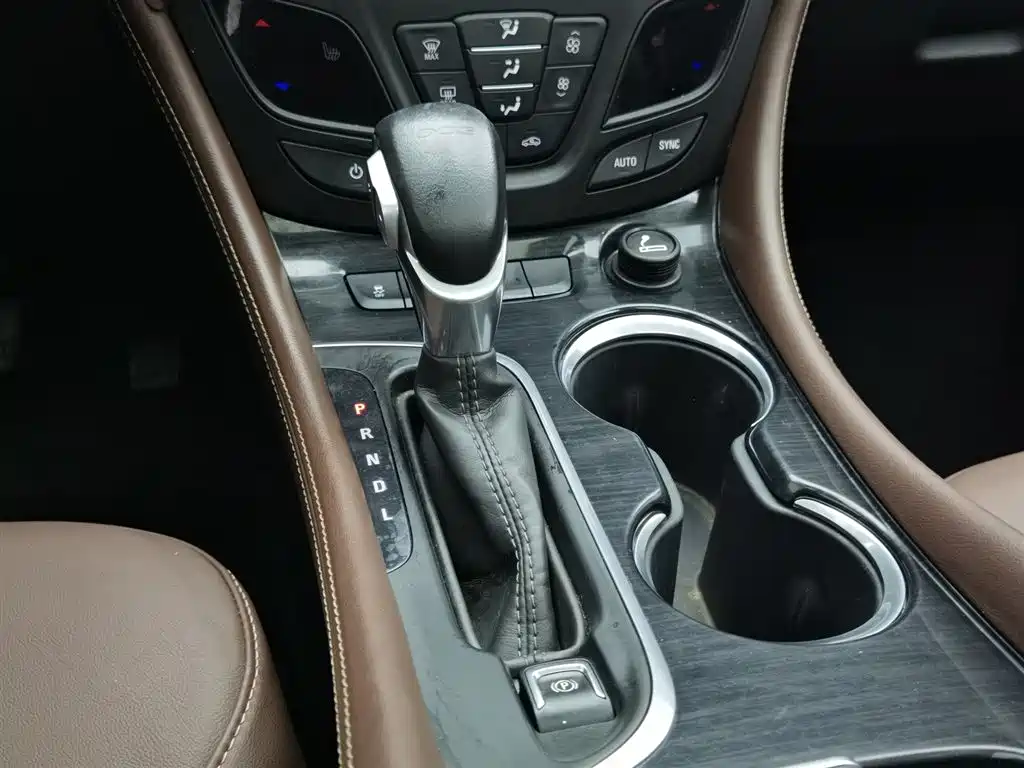 Buick Envision Plus 2021 — фото 13