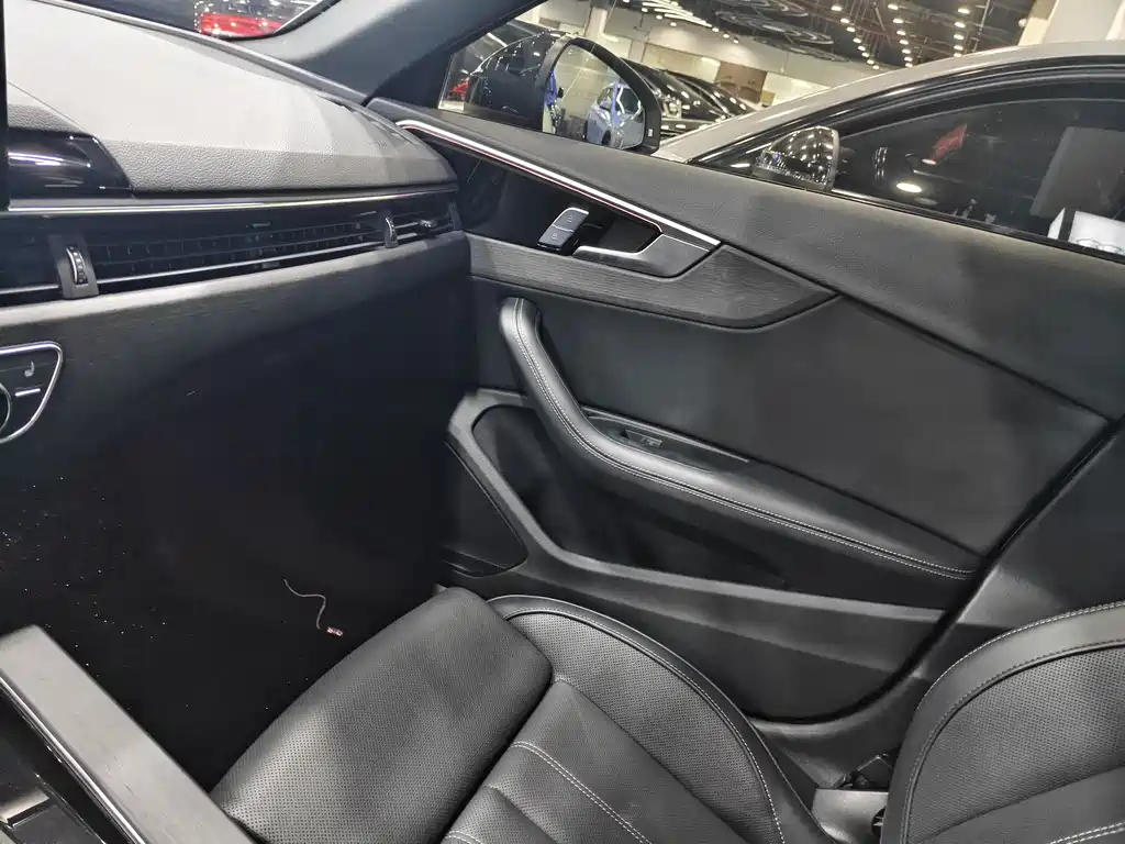 Audi A4L 2024