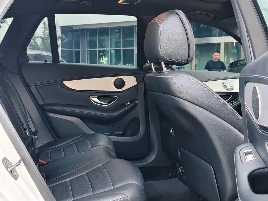 Mercedes-Benz GLC 2019 — фото 10
