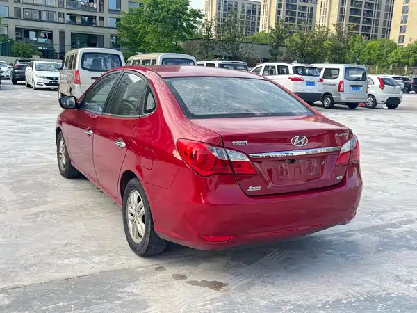 Hyundai Yuedong 2011
