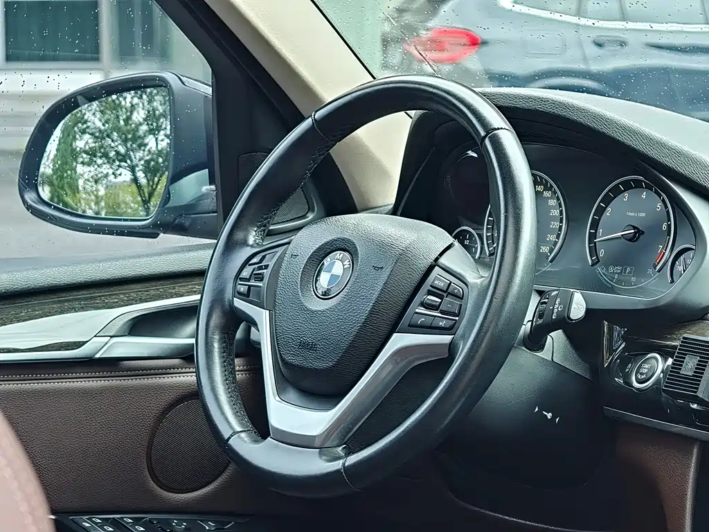 BMW X5 2015 — фото 12