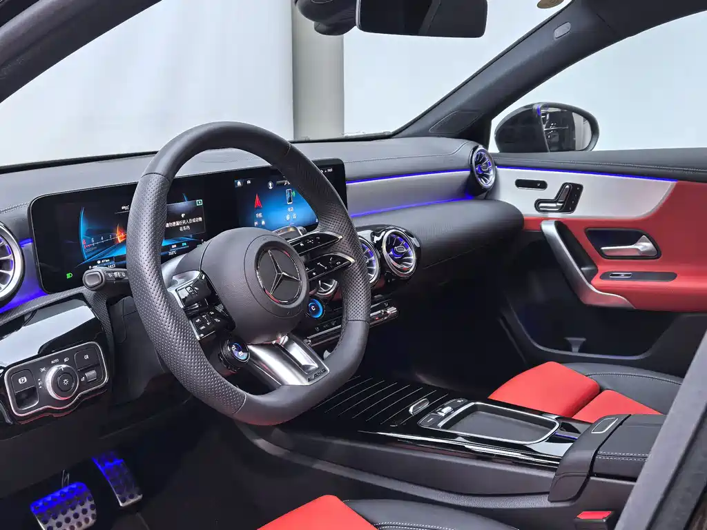 Mercedes-Benz A-Class AMG 2026 — фото 11
