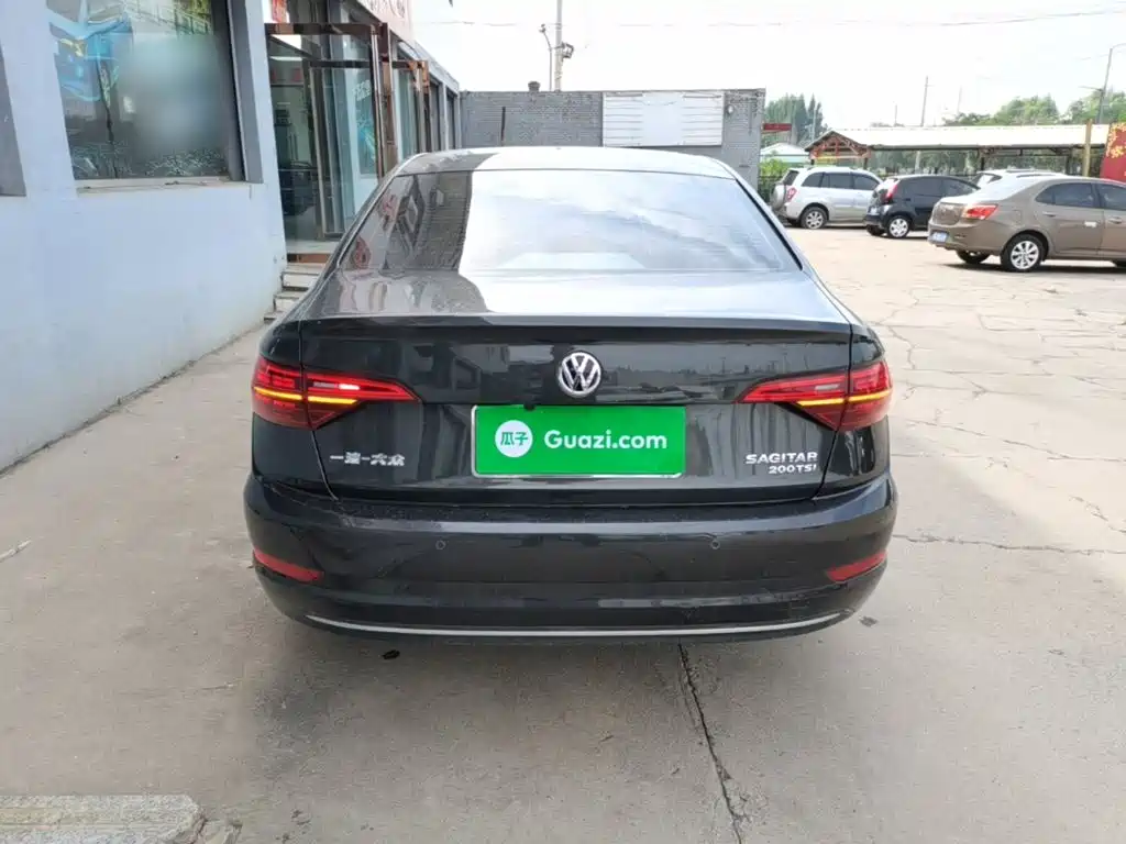 Volkswagen Sagitar 2020