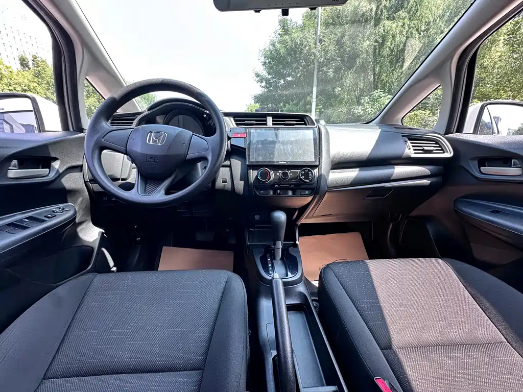 Honda Fit 2018 — фото 10