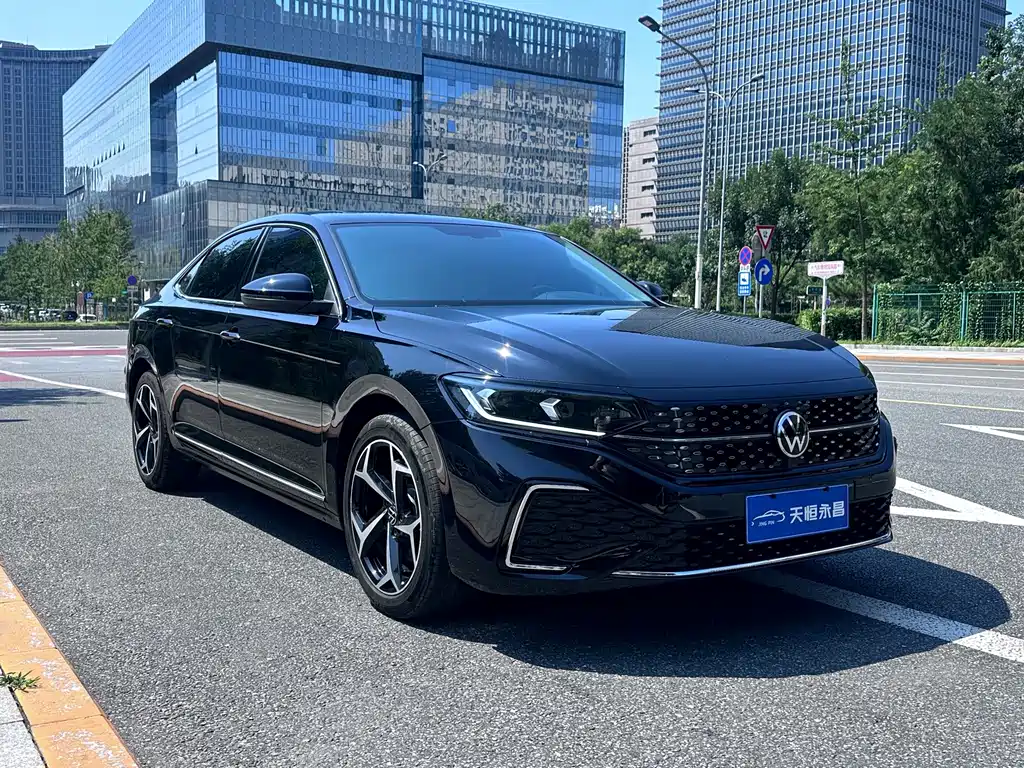 Volkswagen Passat 2025