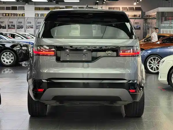Land Rover Discovery 2021