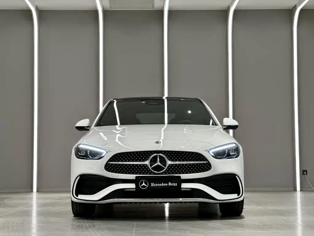 Mercedes-Benz C-Class 2025 — фото 2