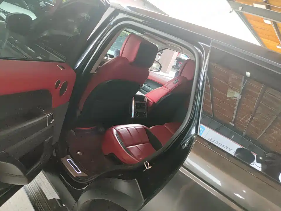 Land Rover Sport 2021