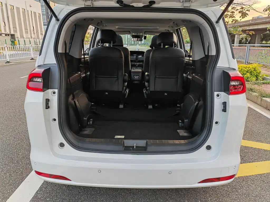 GAC Motor Trumpchi M6 2025 — фото 17