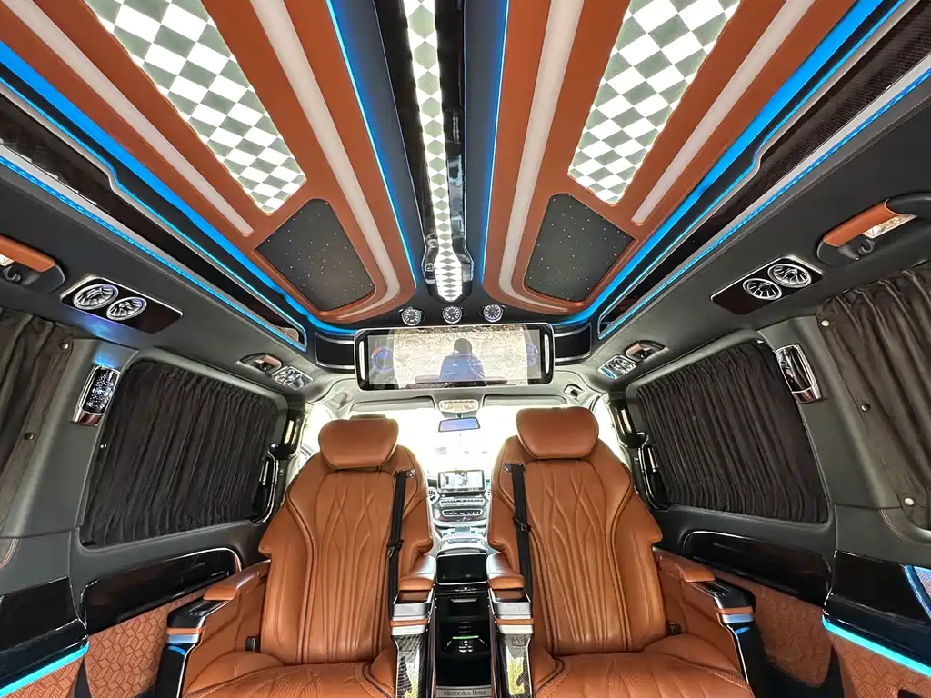 Mercedes-Benz Vito 2023 — фото 13