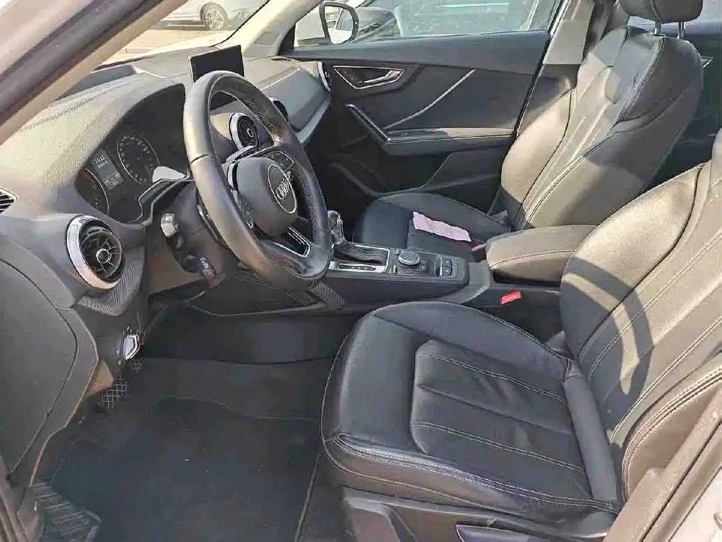 Audi Q2L 2022