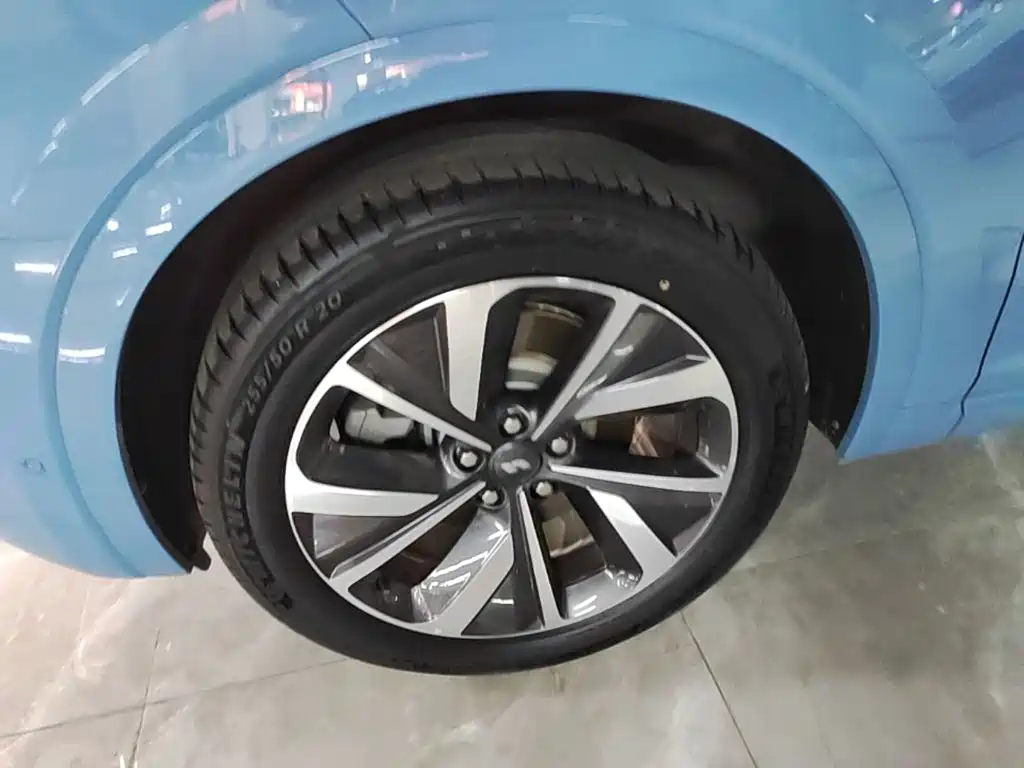 Li Auto ONE 2022 — фото 23
