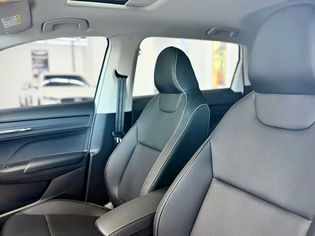 Skoda Kamiq 2023 — фото 11