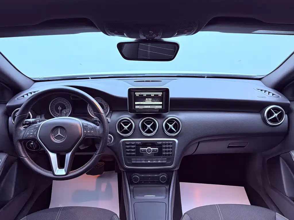 Mercedes-Benz A-Class 2014 — фото 15