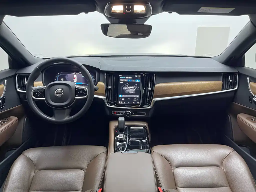 Volvo S90 Plug-In Hybrid 2022 — фото 16